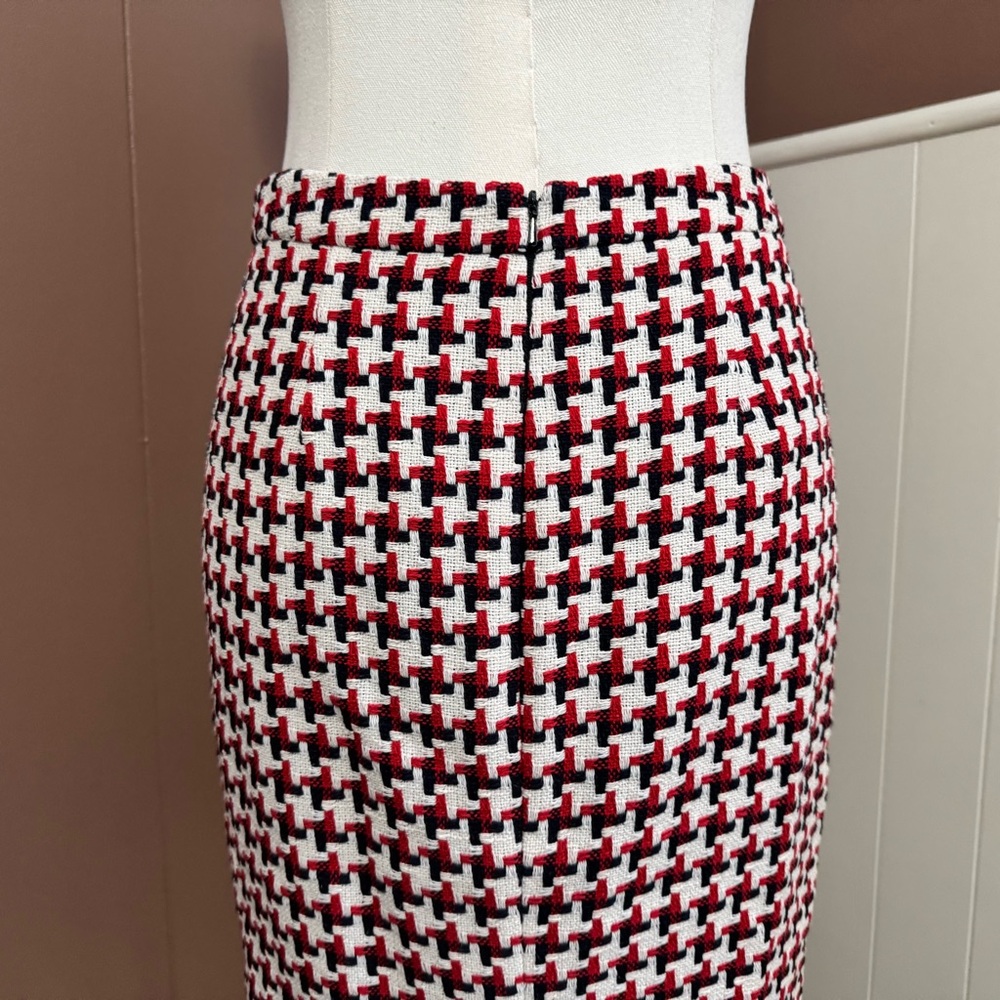 Boden Clara Textured Tweed Wool Blend Houndstooth Pencil Skirt - Picture 5 of 13
